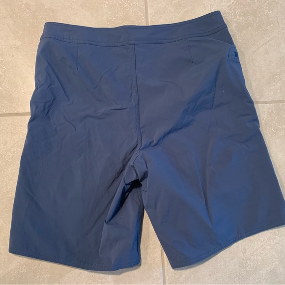 Patagonia mens swim trunks - Picture 3 of 5